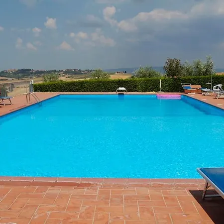 Sleeps 2 Pool Wifi T764925