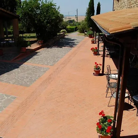 Sleeps 2 Pool Wifi T764925 * Lajatico